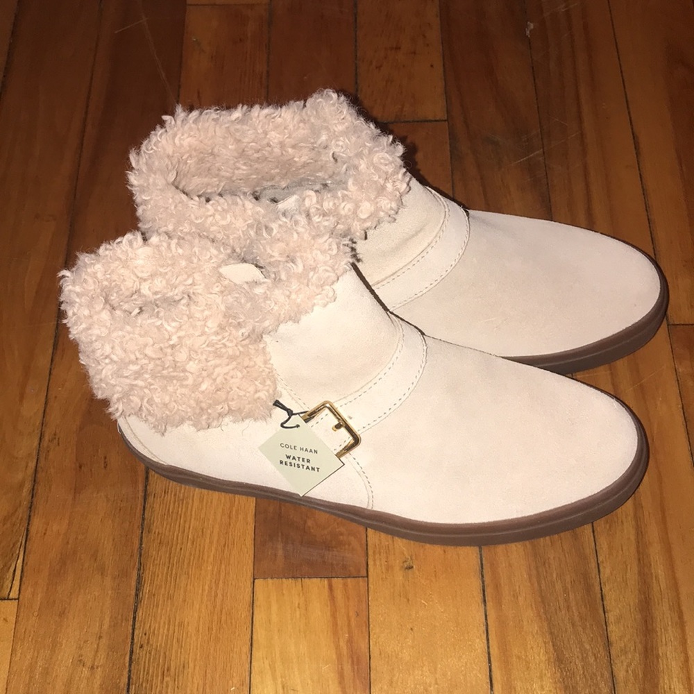 NWT💥 Cole Haan Women's Nantucket Faux Shearling Cozy Ankle Boots Sz. 8.5 - Picture 2 of 7